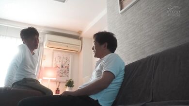 【中文字幕】仕事帰りの人妻が堕ちる媚薬失禁マッサージサロン